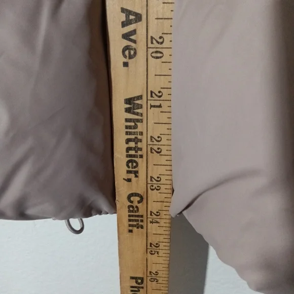 GO.G.G Women's Oat Puffer Vest Size M NWT - Picture 8 of 11